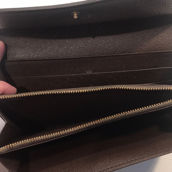 Authentic Pre-loved Louis Vuitton Wallet - SOLD - Picture 8 of 8